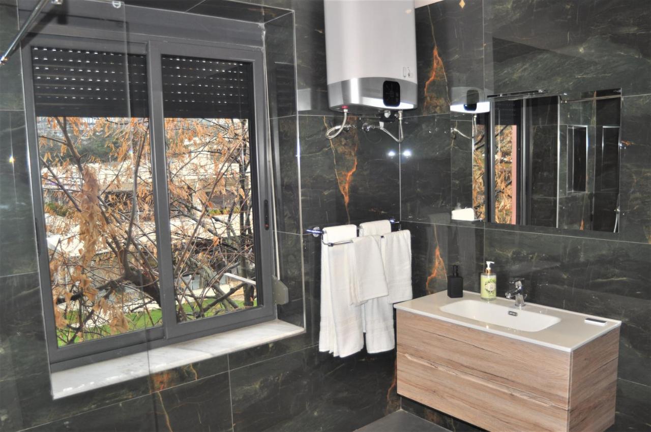 Bliri Executive Suite Tirana Exteriör bild